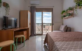 Kosmos Service Apartment Beautiful Studio 1